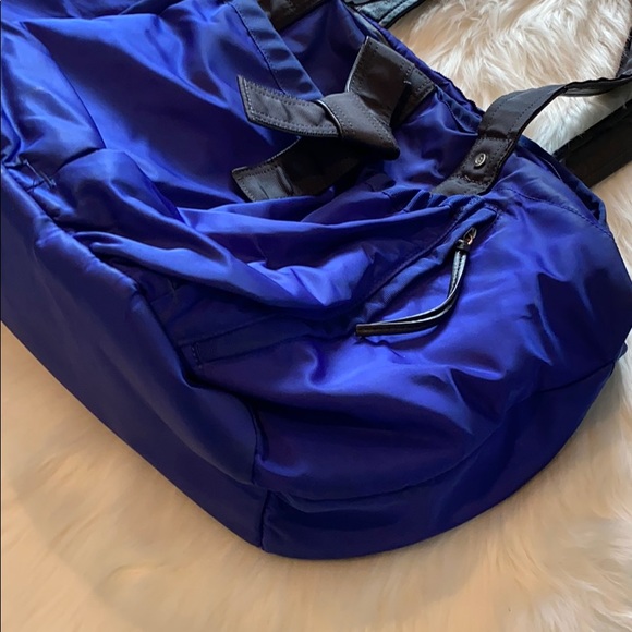 Sale! Lululemon work out bag - Picture 2 of 7
